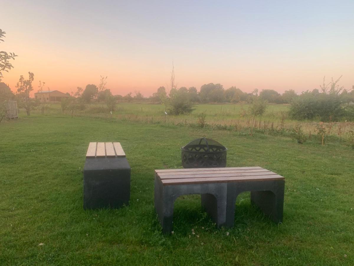 Droom aan de Linge Wadenoijen Buitenkant foto